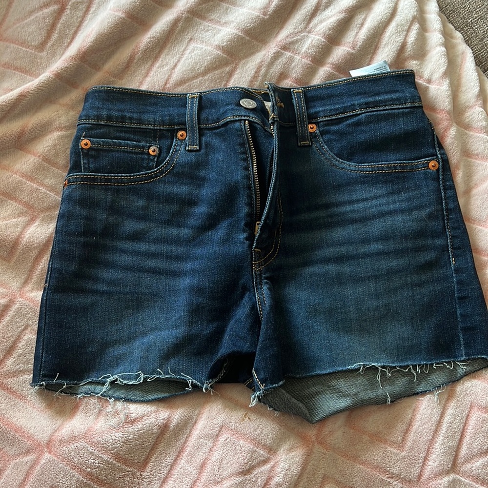 High waist Levi shorts